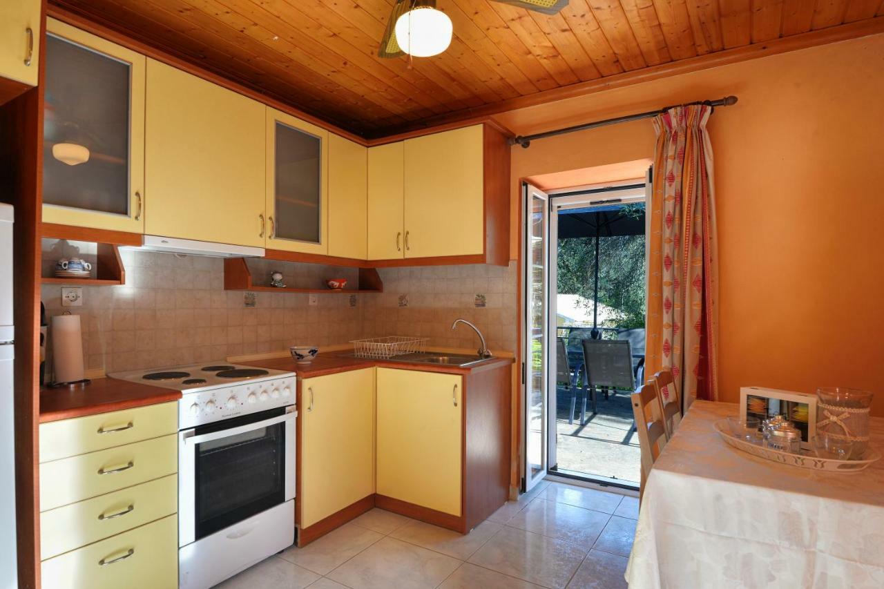 Mikroulis Residence Mastoratika Exterior foto